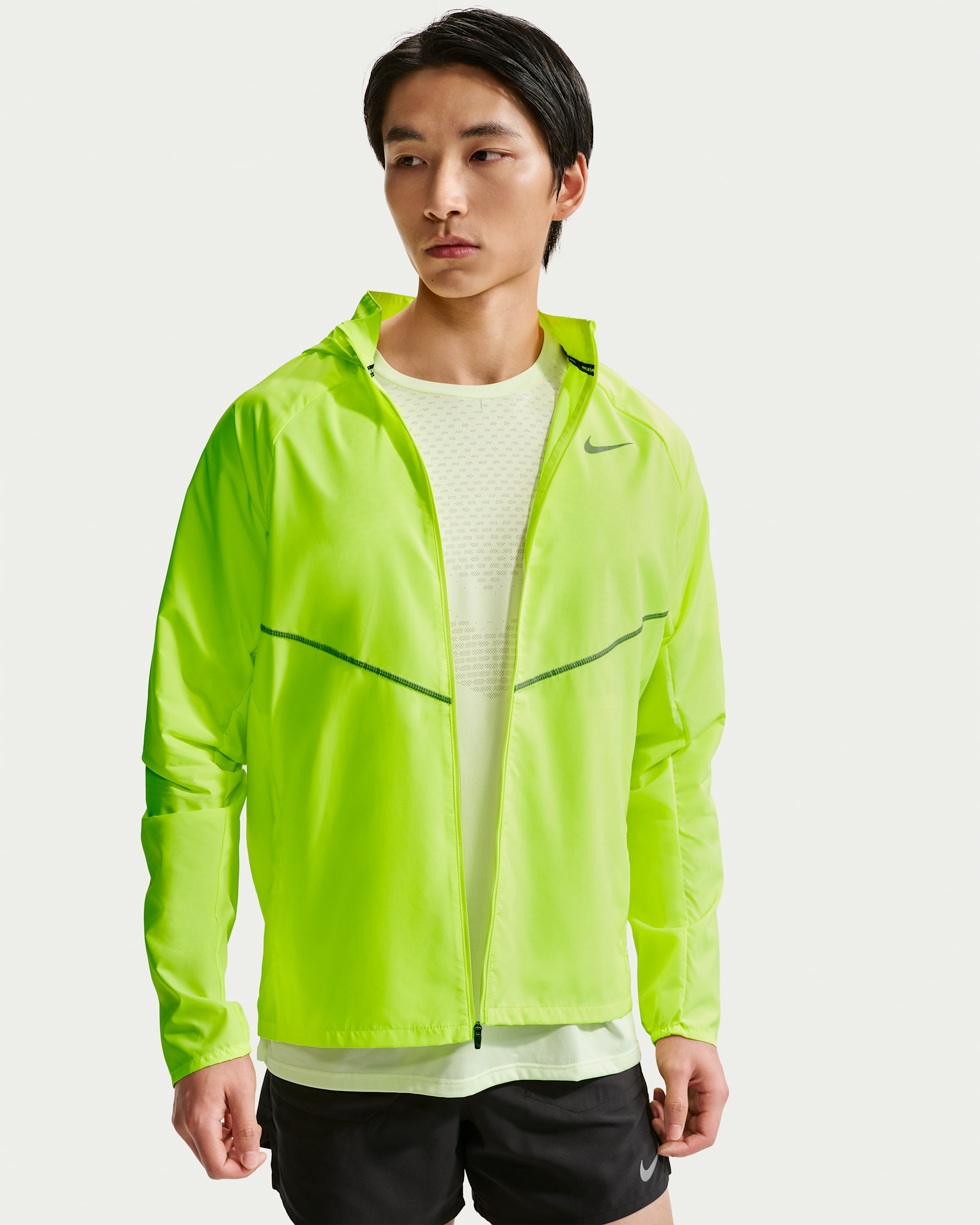 Nike Miler Men's Repel UV Protection Running Jacket. Nike SG